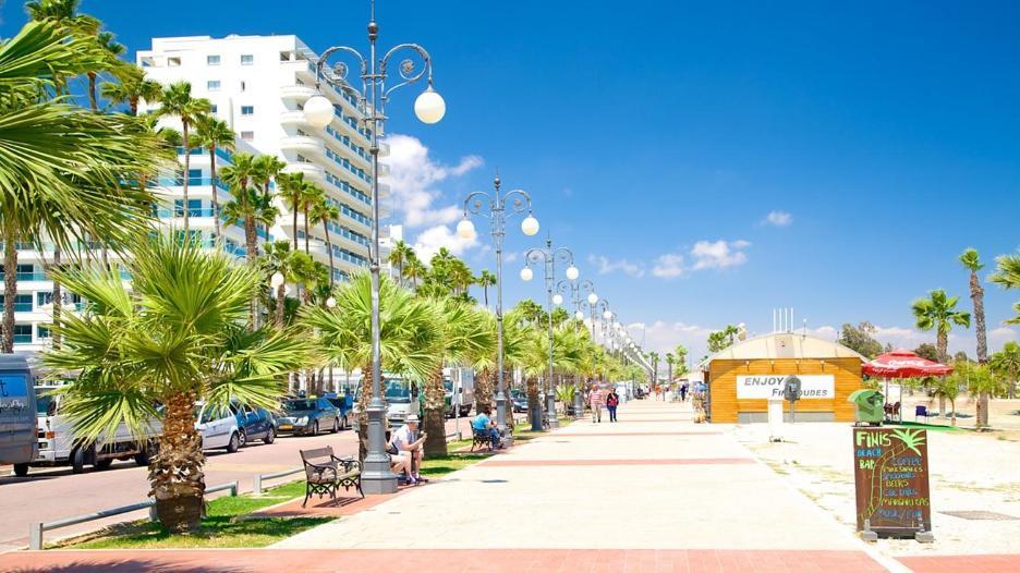 1A Beach & Business Apartment In The City Center! Larnaca Luaran gambar